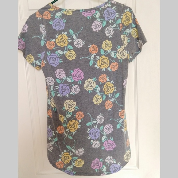 Classic T - Pastel Roses - Picture 2 of 5